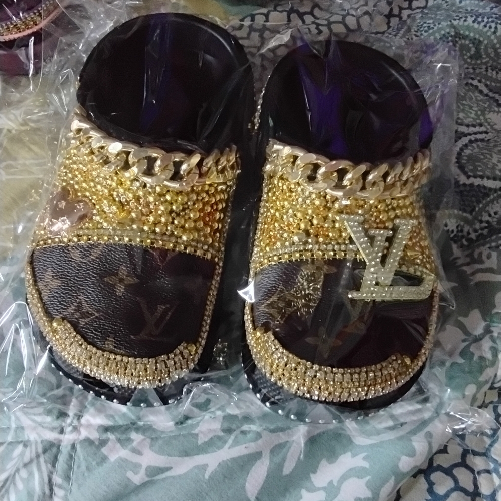 Custom crocs